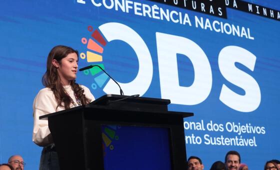 Brasileira de 13 anos quer mais empatia de líderes ao defender ação climática