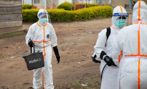 “Pior epidemia de ebola da história recente” avança na RD Congo e acende alerta