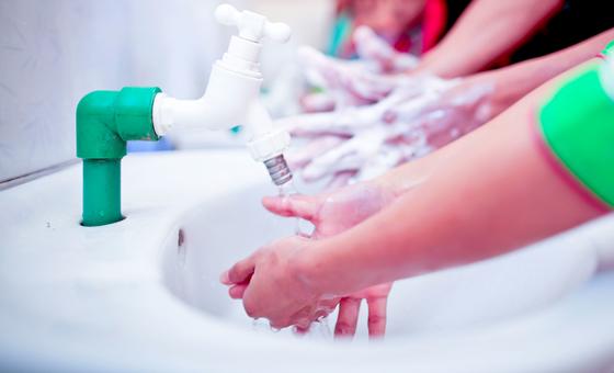 Especialista da OMS dá dicas de como prevenir e controlar infecções
